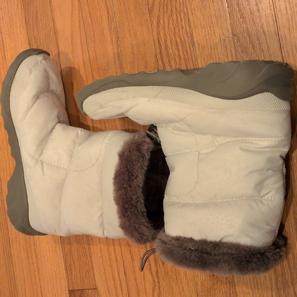 The North Face 700 Women's Nuptse Apres Booties Goose Down Insulated - Picture 14 of 14
